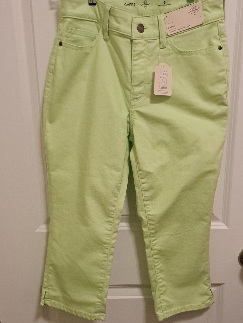 St. John's Bay Lime Green Cropped Capri Jeans